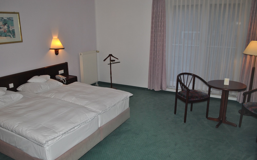 Heidehotel Lubast 5/33
