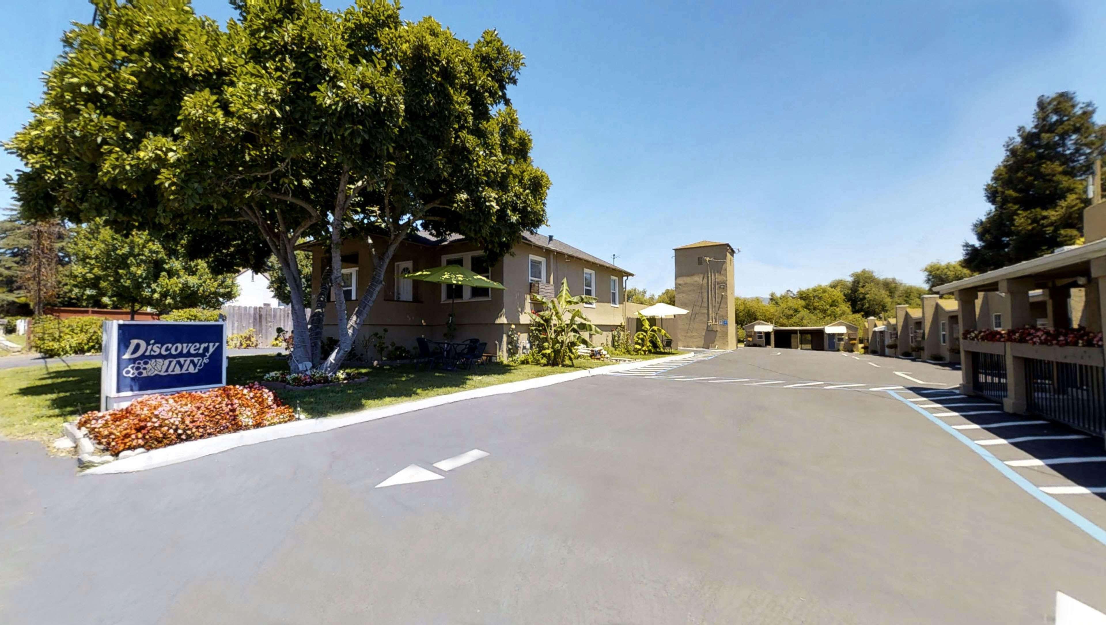 Napa Discovery Inn 40/42