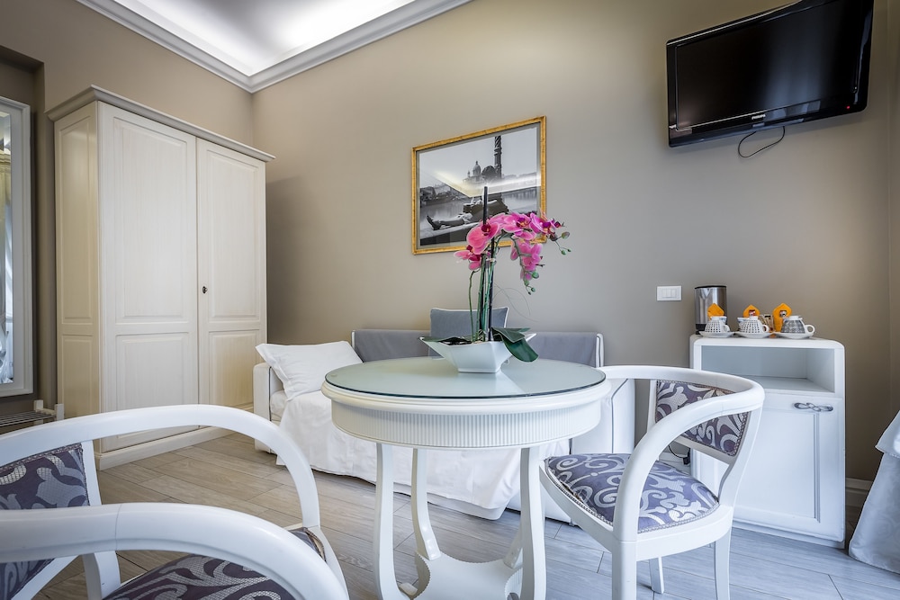 La Residenza Dell'orafo - Guest House 36/53