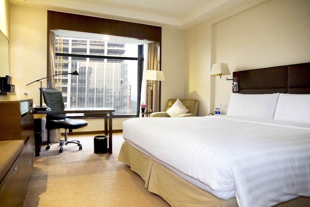 Shangri-La Shenzhen 16/50