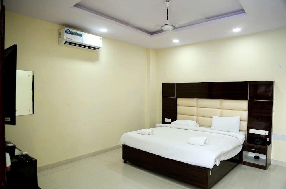 Hotel Roshan Haveli 15/29