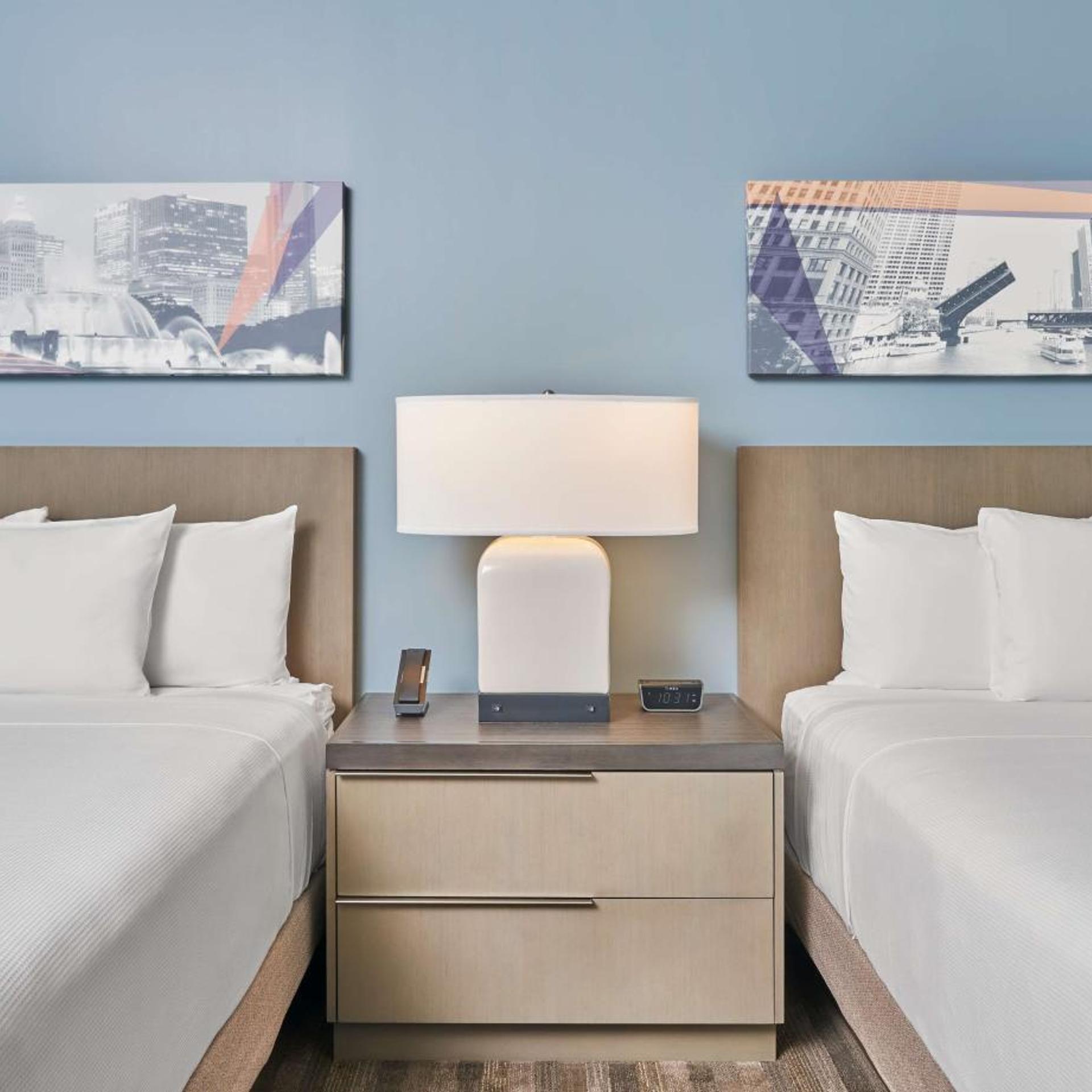 Guest Room, 2 Queen Beds, Den