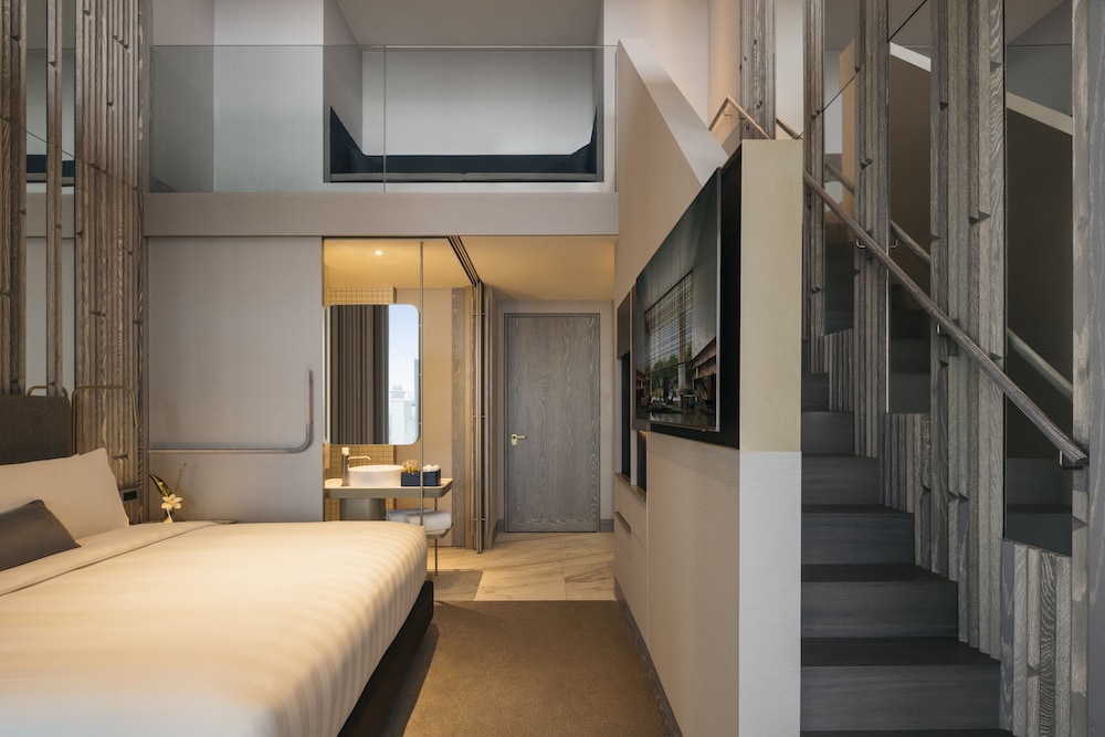 LOFT, PREMIER