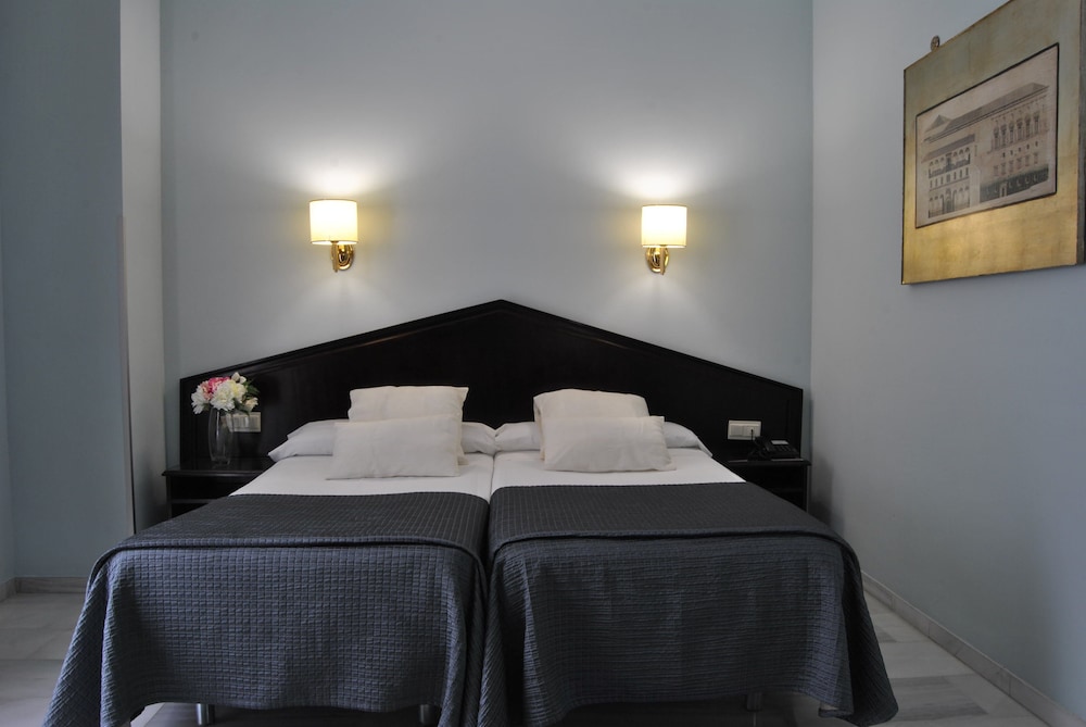 Navas Hotel 35/82