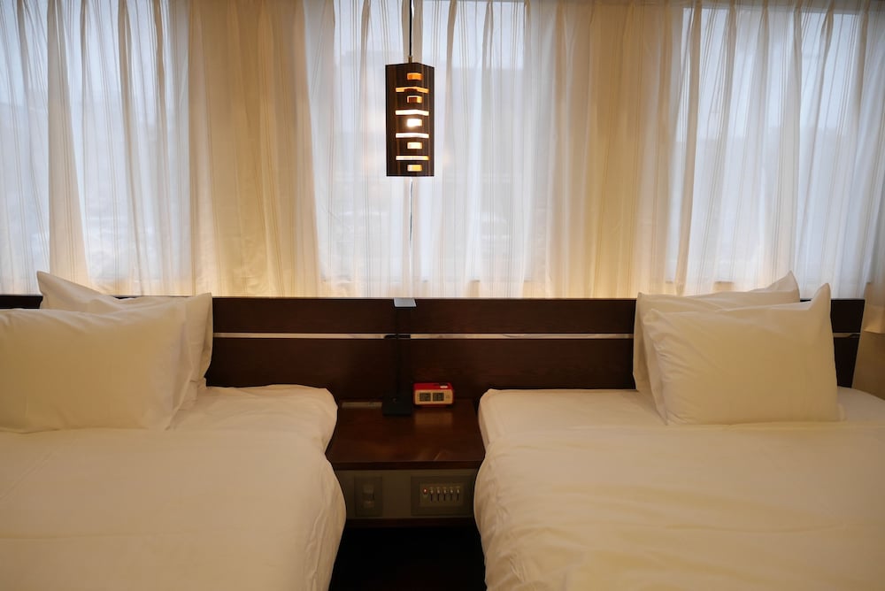 Breath Hotel 27/48