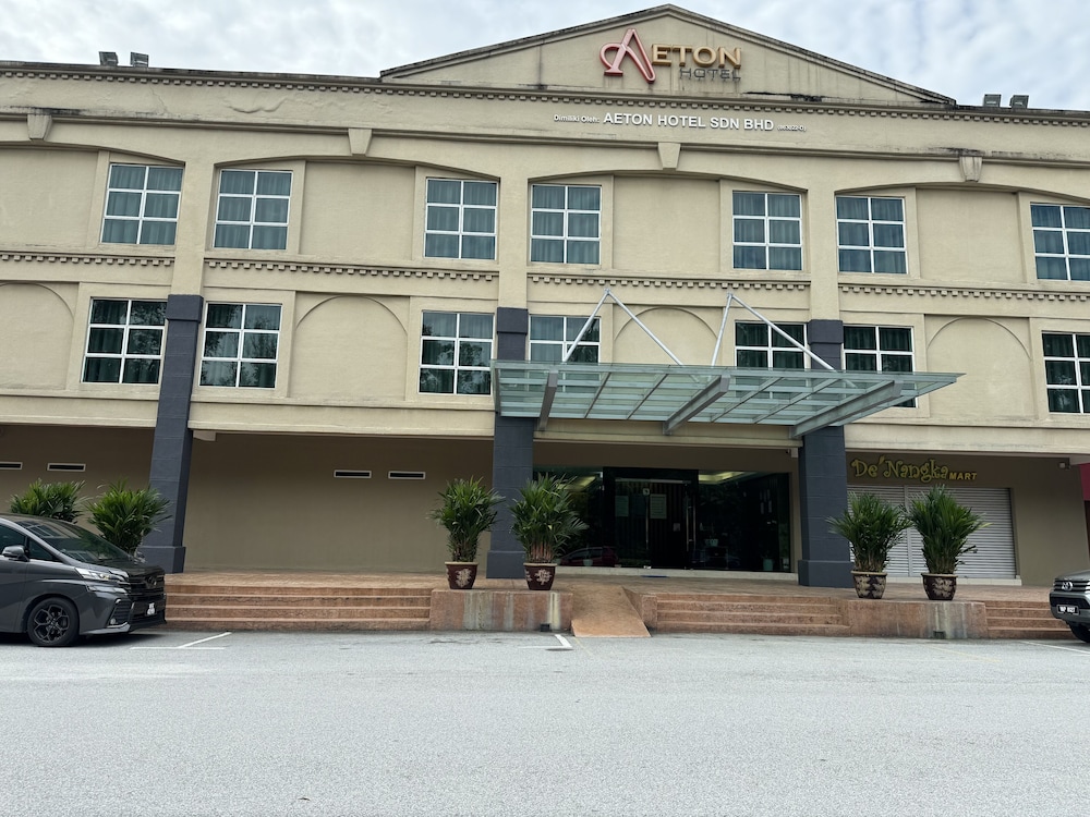 Aeton Hotel 55/61