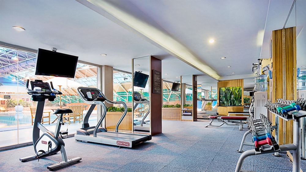 HOLIDAY INN ZHENGZHOU 41/69