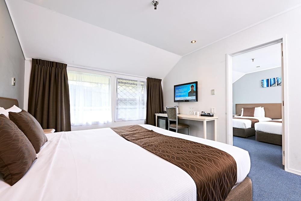 Mount Richmond Hotel 17/36