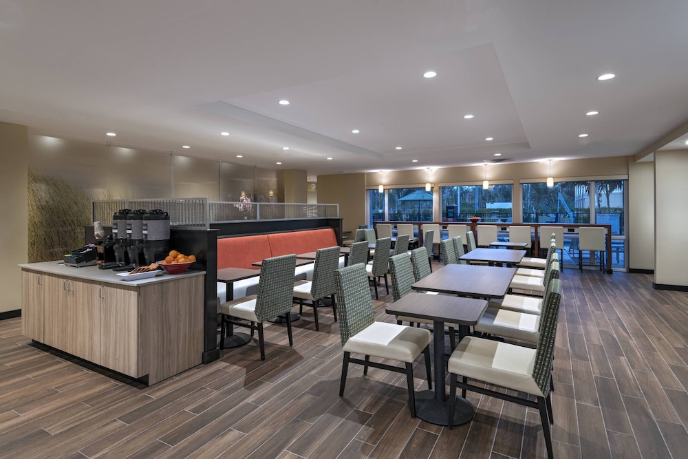 TownePlace Suites by Marriott Naples 37/44