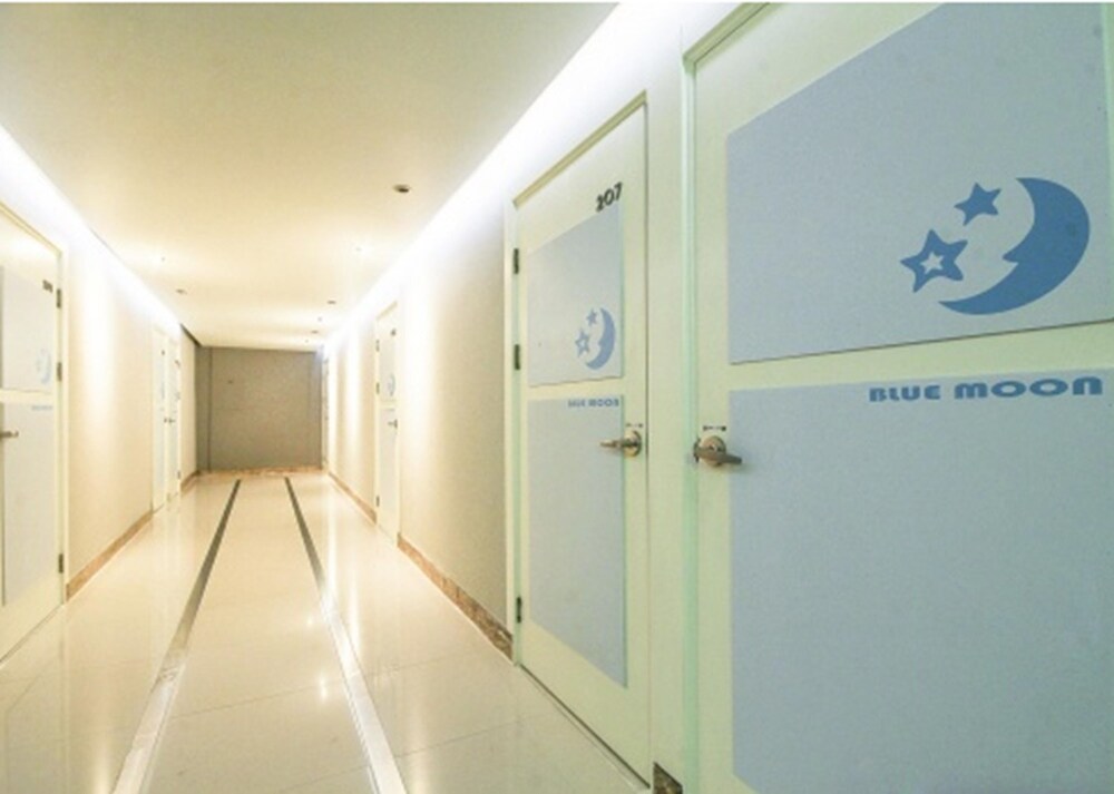 Gwangan Beach Blue Moon Motel 28/56