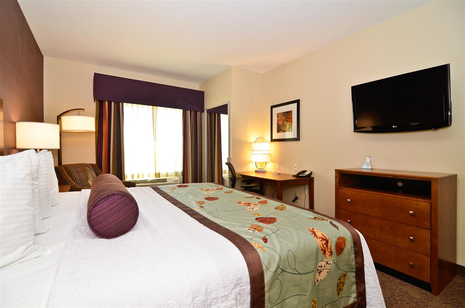 Best Western Plus Carousel Inn & Suites 2/13