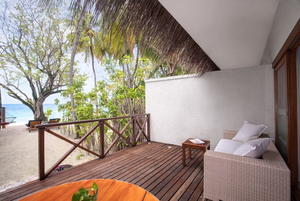 Beach Villa, Deluxe, King Bed, Ocean View، Taj Coral Reef Resort and Spa 3/9