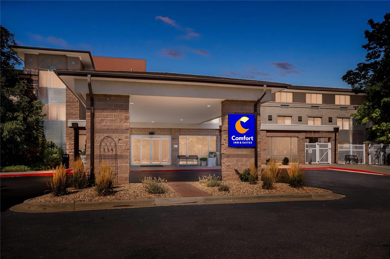 Comfort Inn and Suites Boulder 2/35