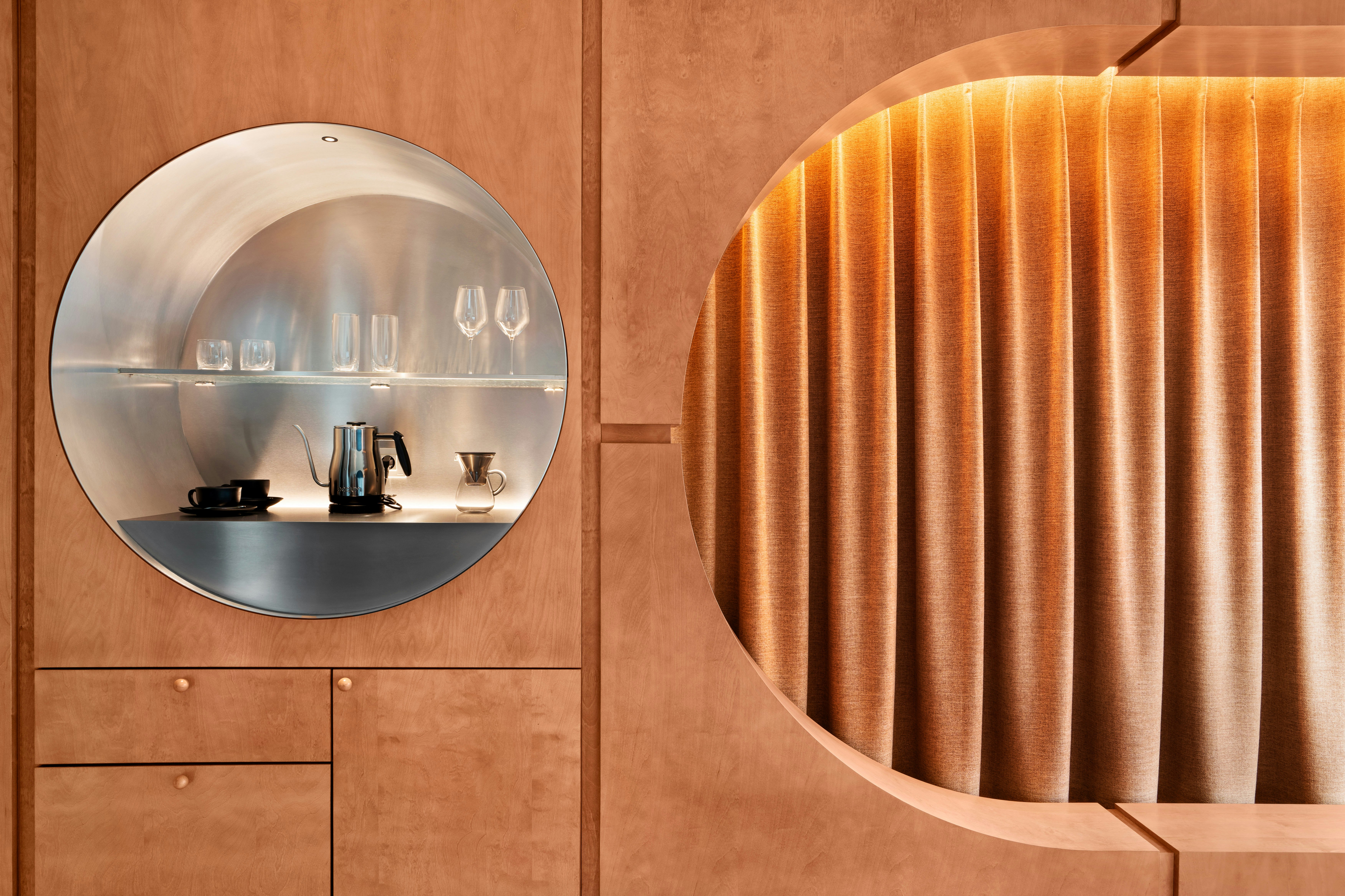 The Standard, Brussels 26/53
