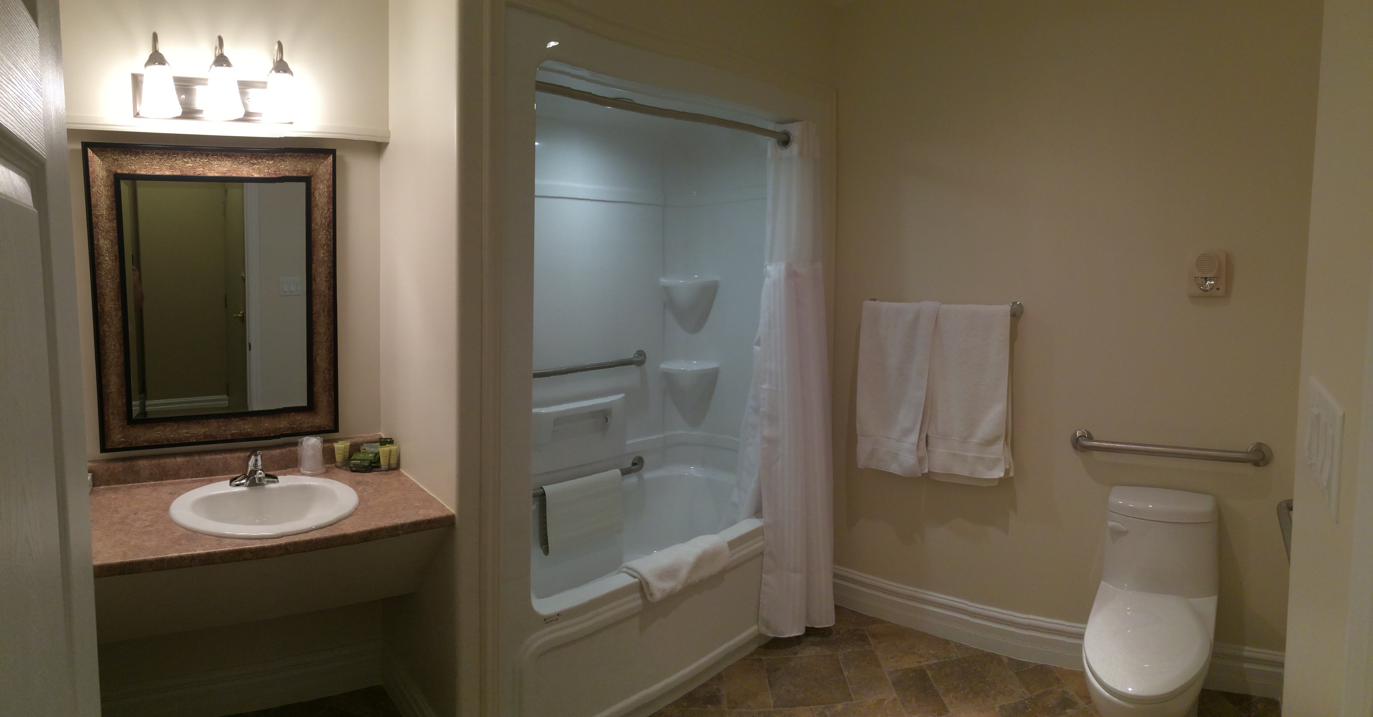 Balsam Suites Boutique Inn And Residence 75/77