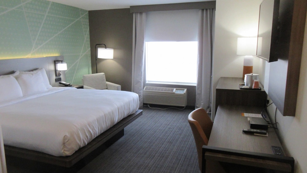 STANDARD, KING BED