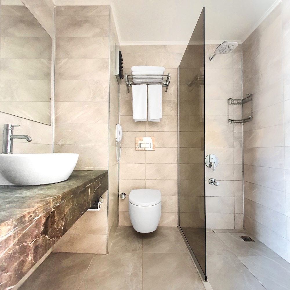 Ozgur Bey Spa Hotel 40/42