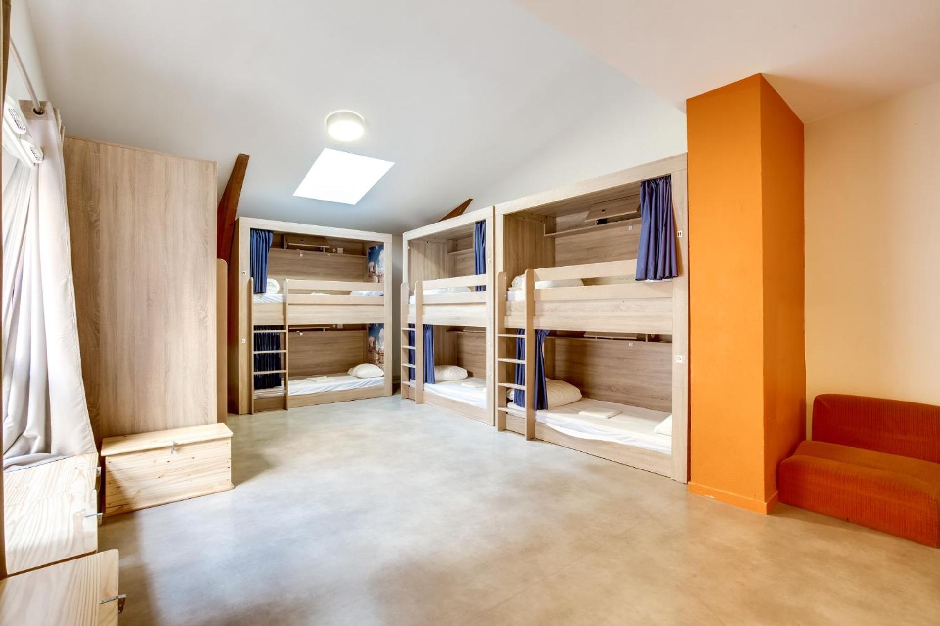 Female Dorm, Female Only, 6 Beds