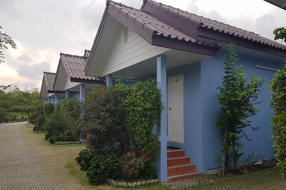 Pt House Resort 6/42