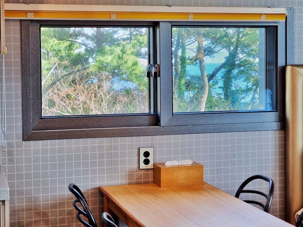 Orojeju Pension 24/35