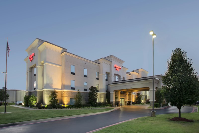 Hampton Inn Siloam Springs 4/50