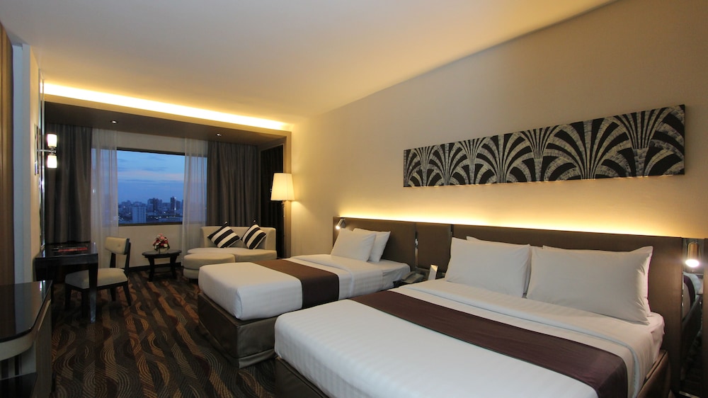 Royal Benja Hotel 19/67