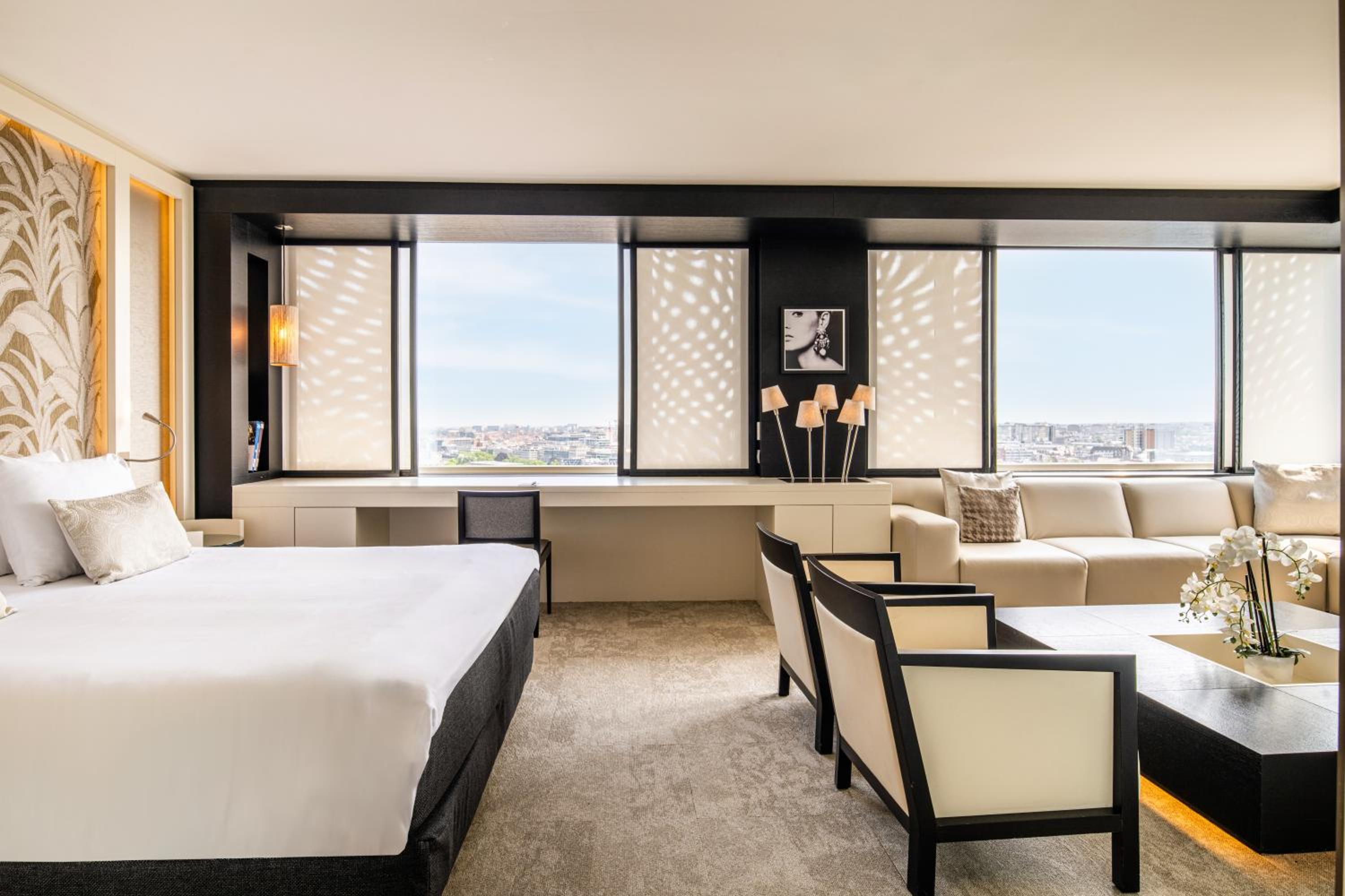 Panorama, Suite, Queen Bed, Lounge Access