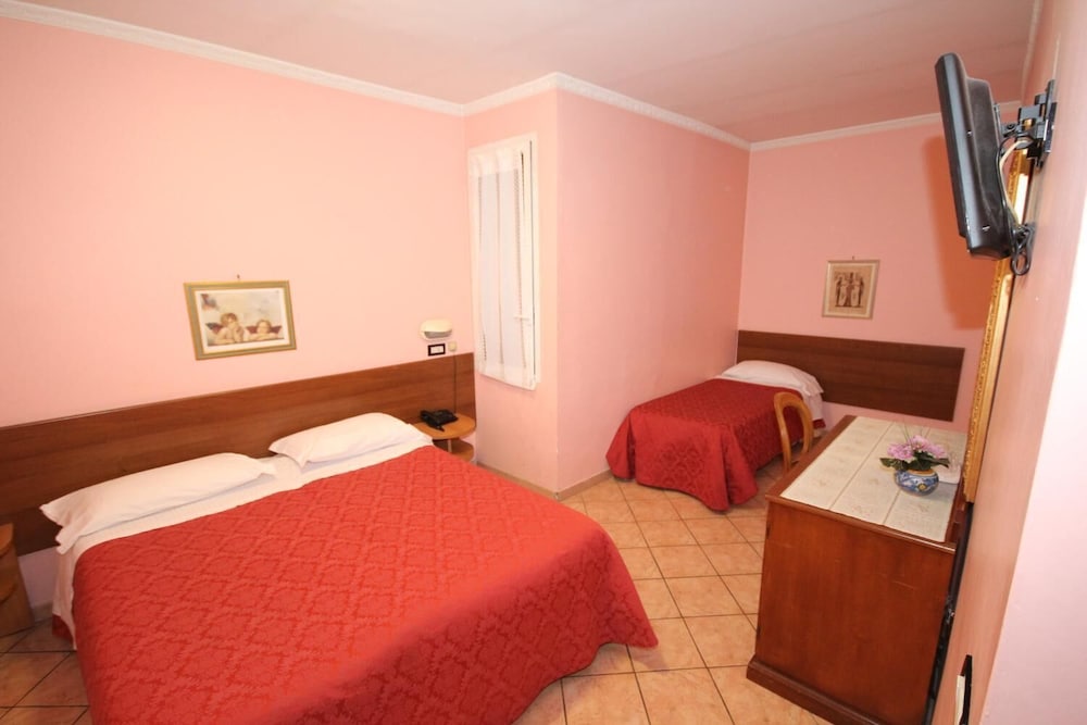 Hotel Marisa 42/114