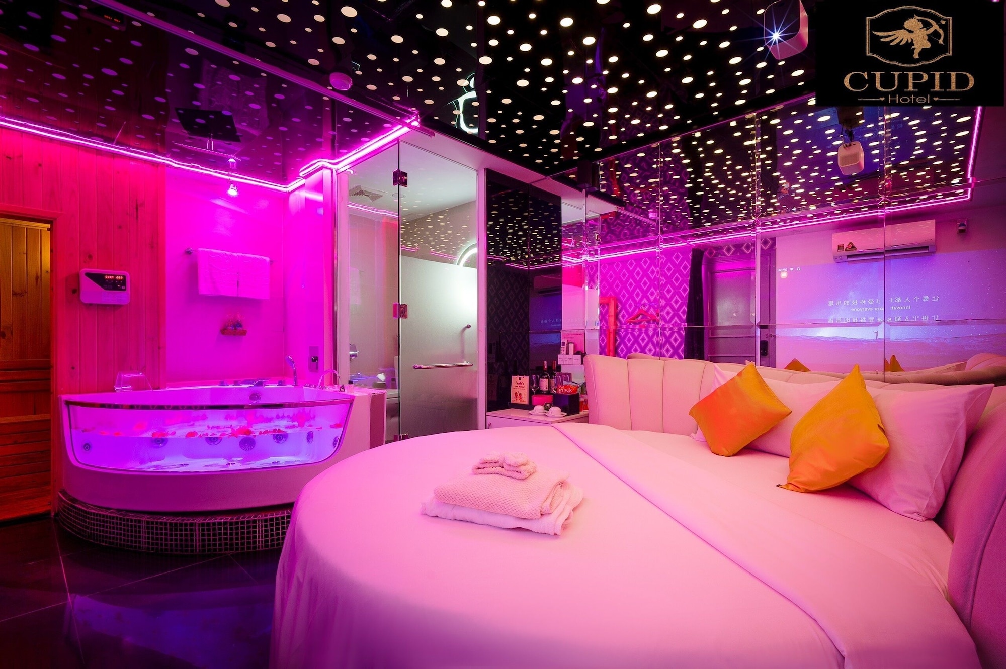 Luxury, King Bed, Sauna