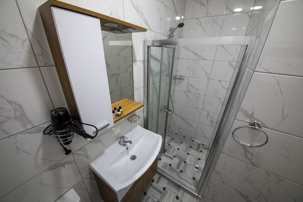 Royal Taksim Suites 50/50