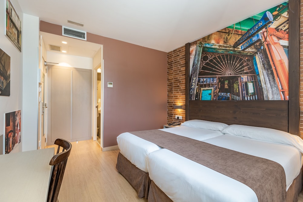Colectia Hotel Urumea 12/76