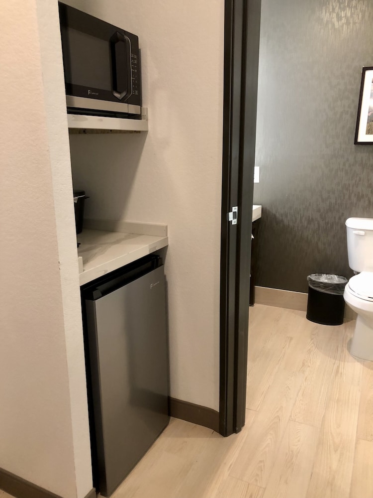 La Quinta Inn & Suites by Wyndham Denver Parker 49/50