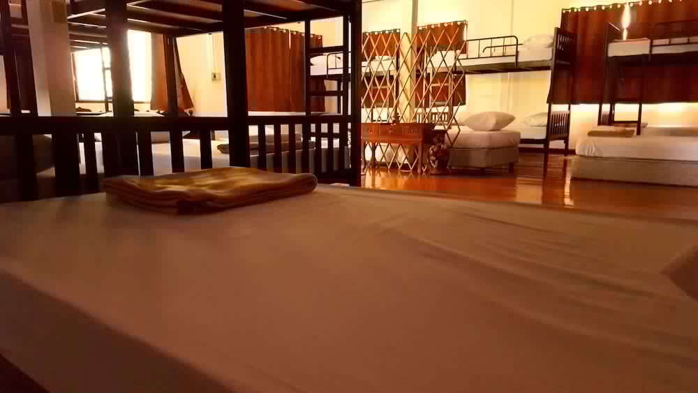 Super Hostel 46/54