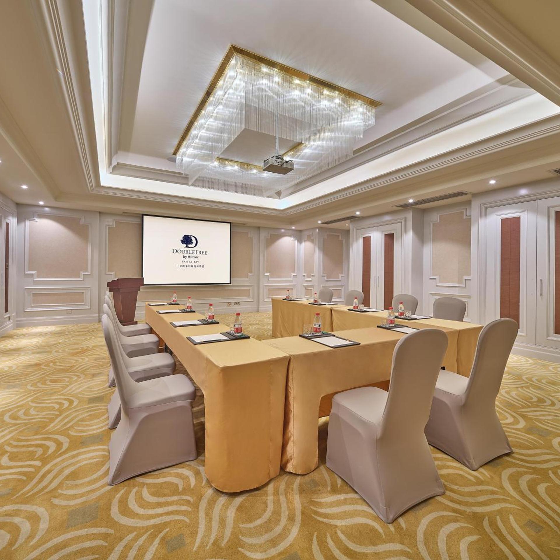 DoubleTree by Hilton Sanya Bay 40/50