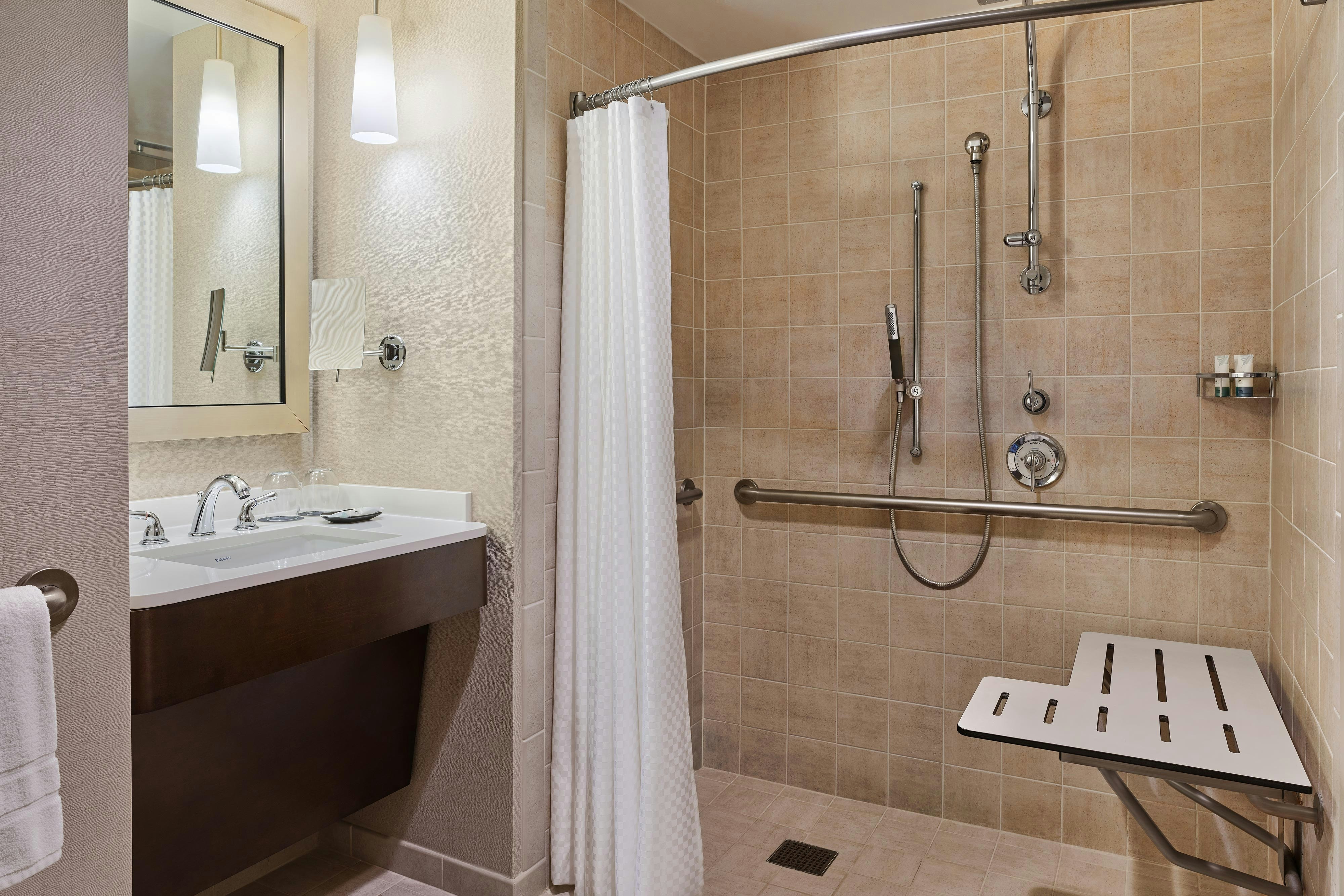 Room, Double Bed, Westin Savannah Harbor Golf Resort Spa 2/3
