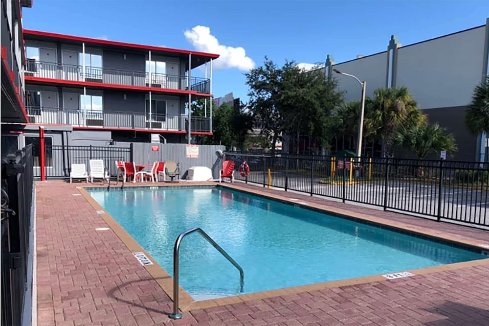 Travelodge by Wyndham Orlando / Heart of International Drive 8/38