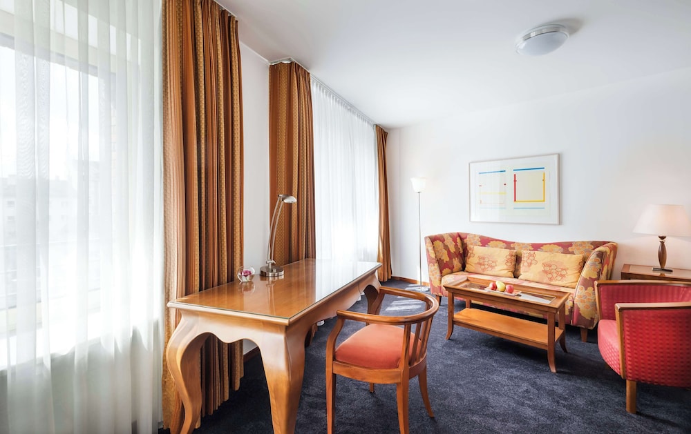Lindner Hotel Frankfurt Main Plaza, Part of Jdv by Hyatt 37/67