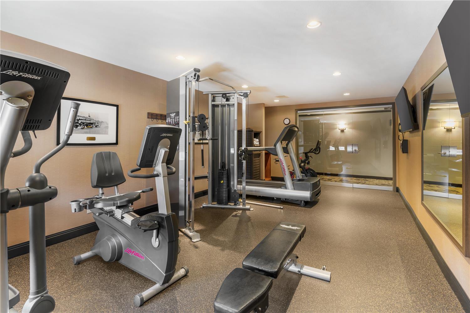 Best Western Plus Country Meadows Inn 15/28