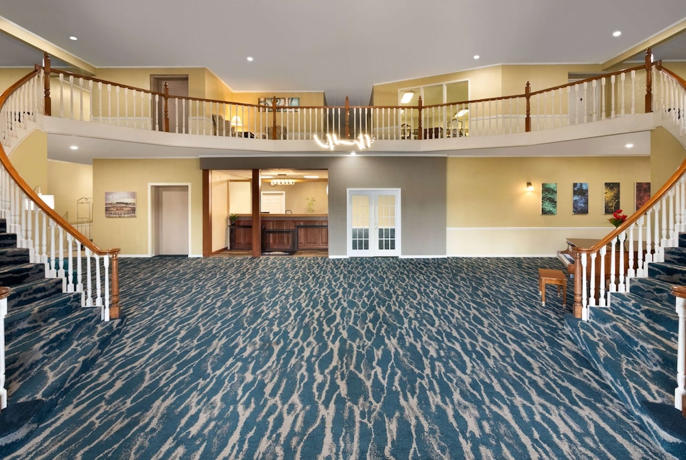 Days Inn & Suites by Wyndham Sikeston 5/51