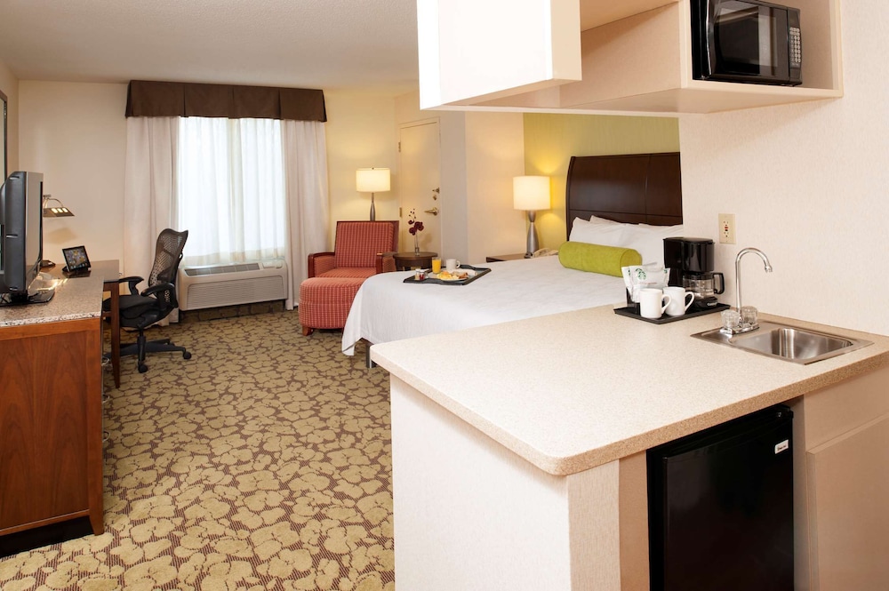 Hilton Garden Inn Plymouth, MI 14/42