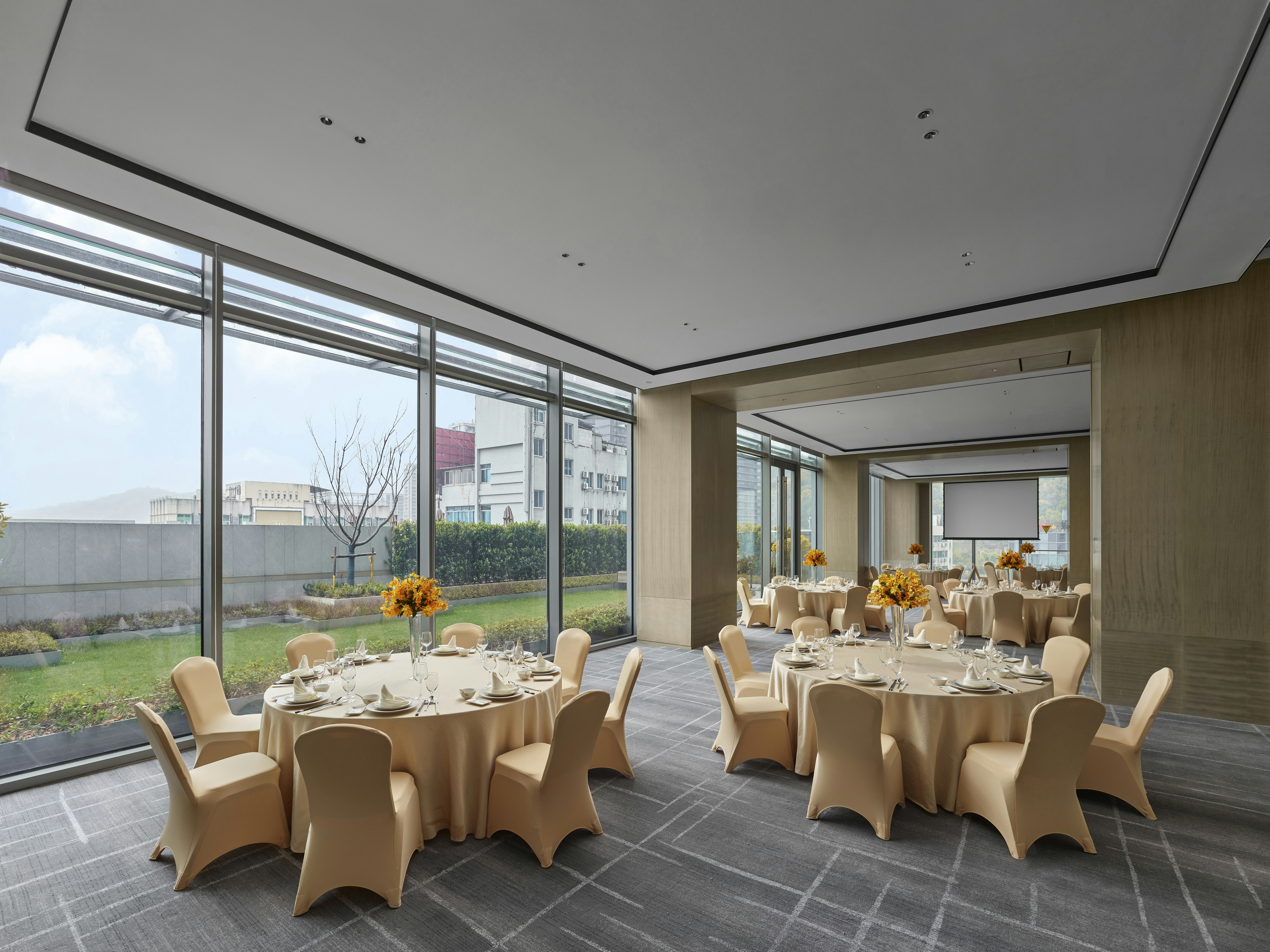 Hilton Zhuji 27/50