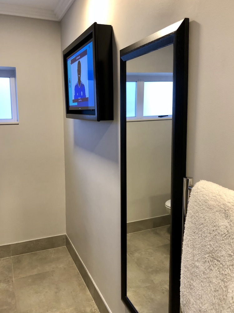 Belaire Suites 23/50