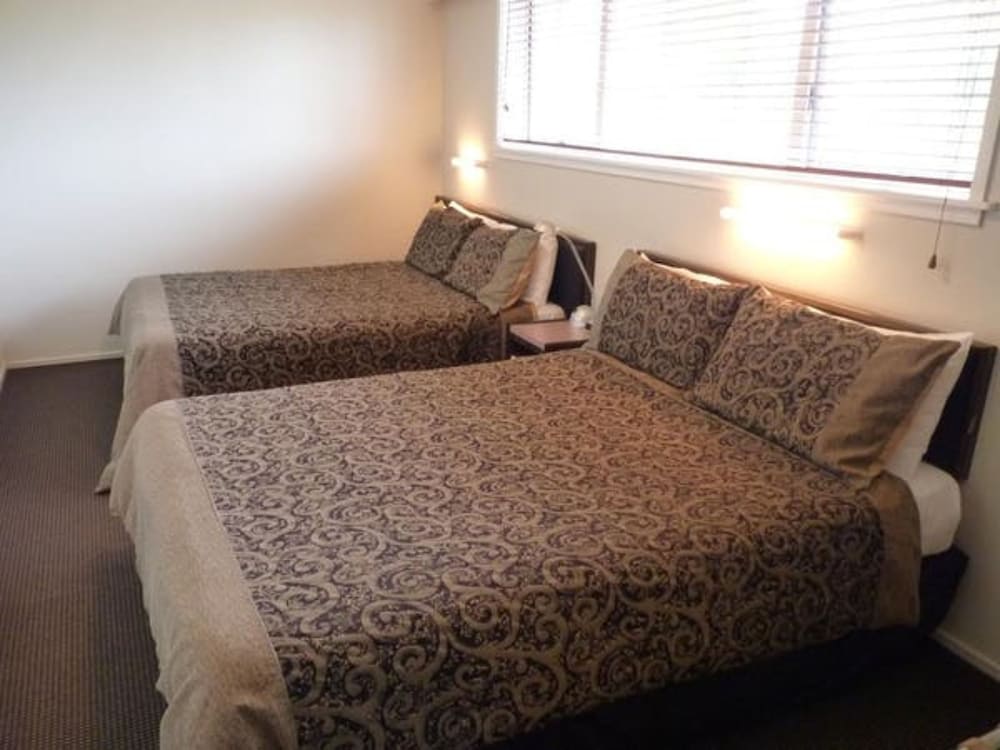 Motel, 2 Bedrooms, Apartment, King Bed