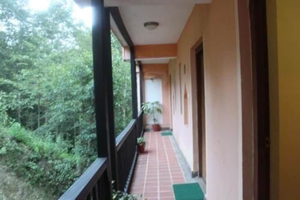 Chautari Paradise Inn 9/37