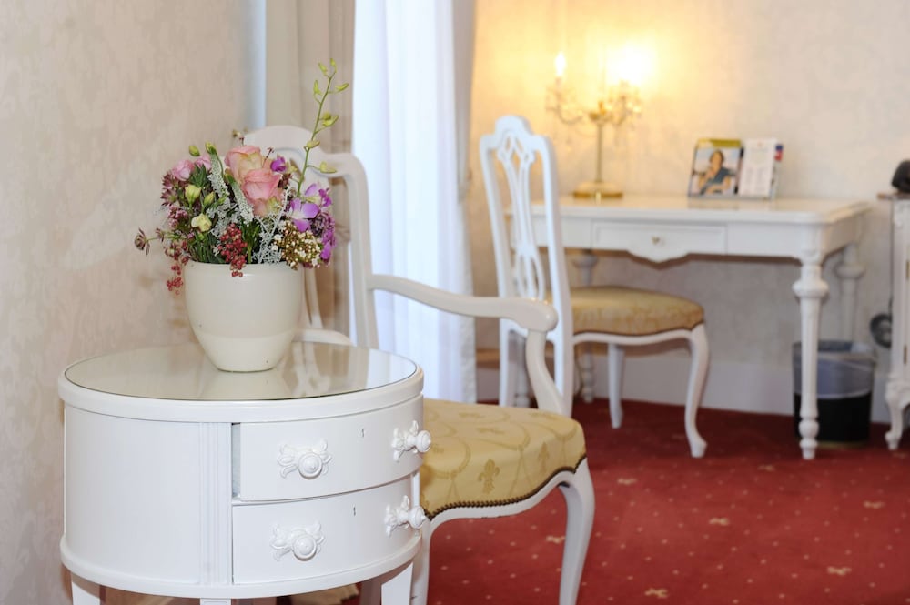 Heliopark Bad Hotel zum Hirsch 10/55