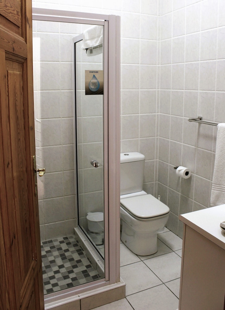 Atlantic Villa Boutique Guesthouse 66/71