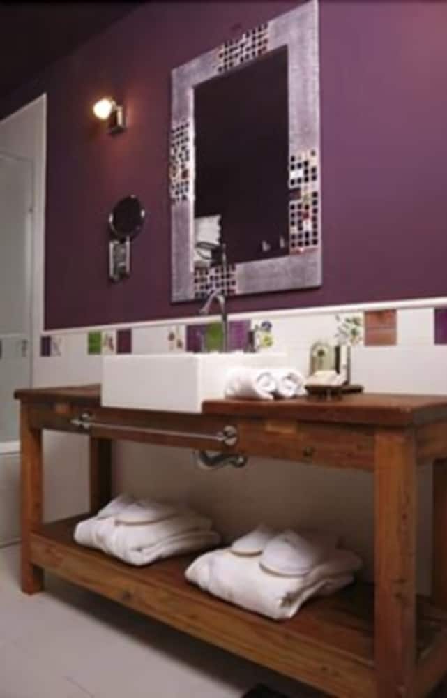 KKALA BOUTIQUE HOTEL 70/70