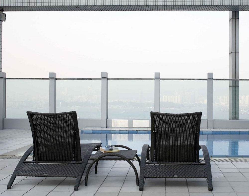 JEN Hong Kong by Shangri-La 64/68