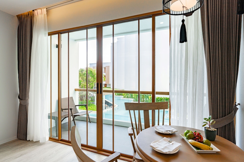 Bella Nara Phuket Naiyang Beach 37/50