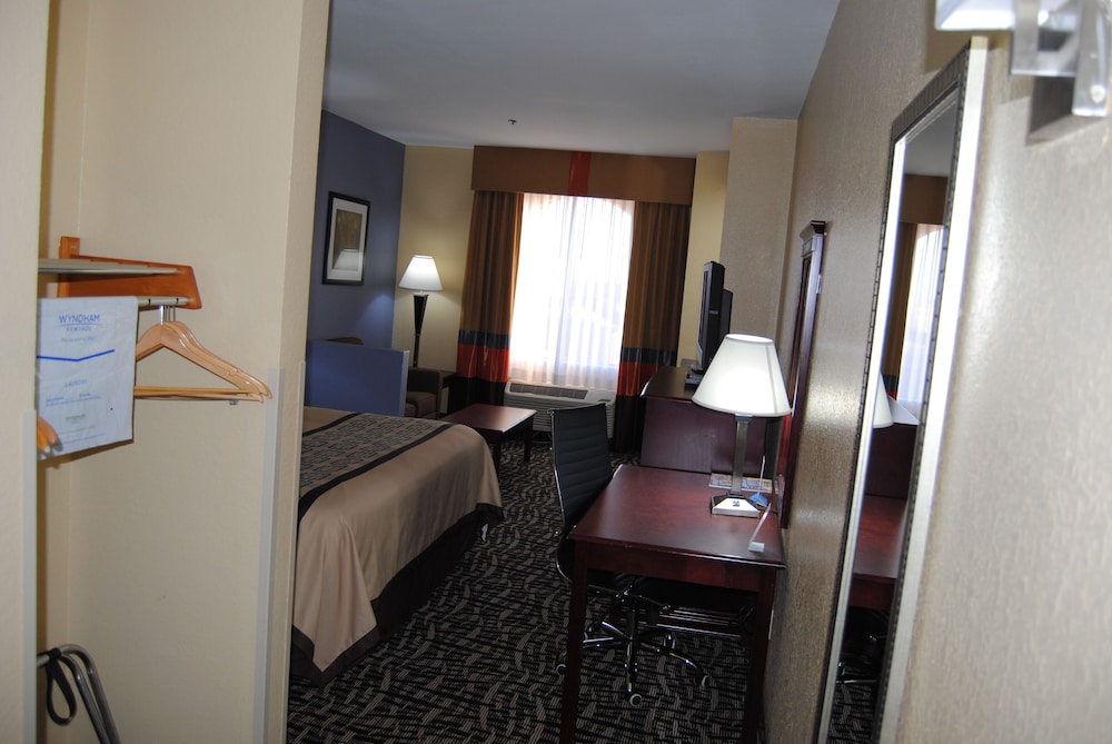 Days Inn & Suites by Wyndham Prattville-Montgomery 23/39